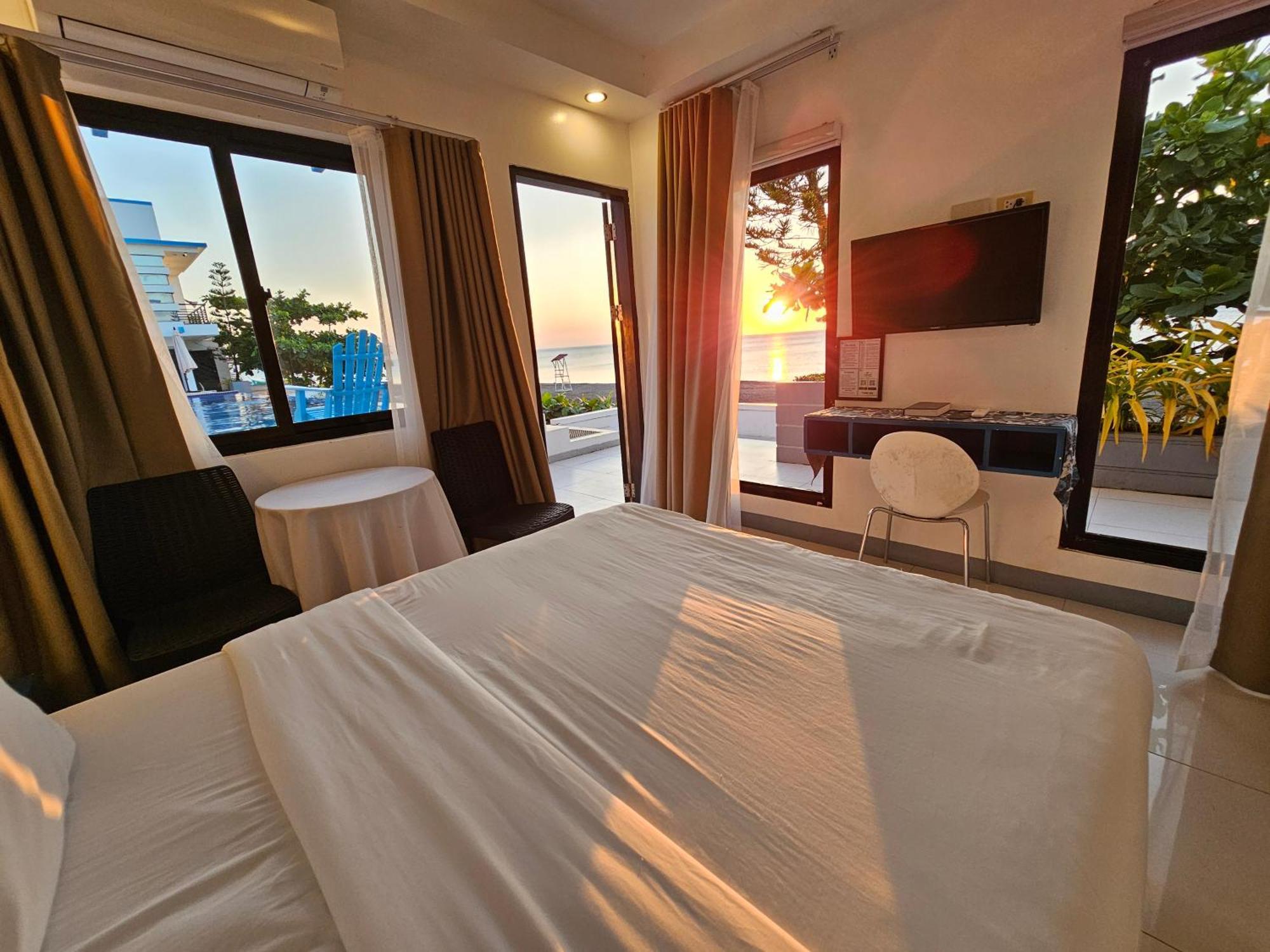 Blue Coast Beach Hotel Santa Ana  Esterno foto